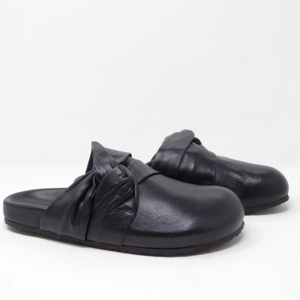 Closed Textured Black Rubber Material